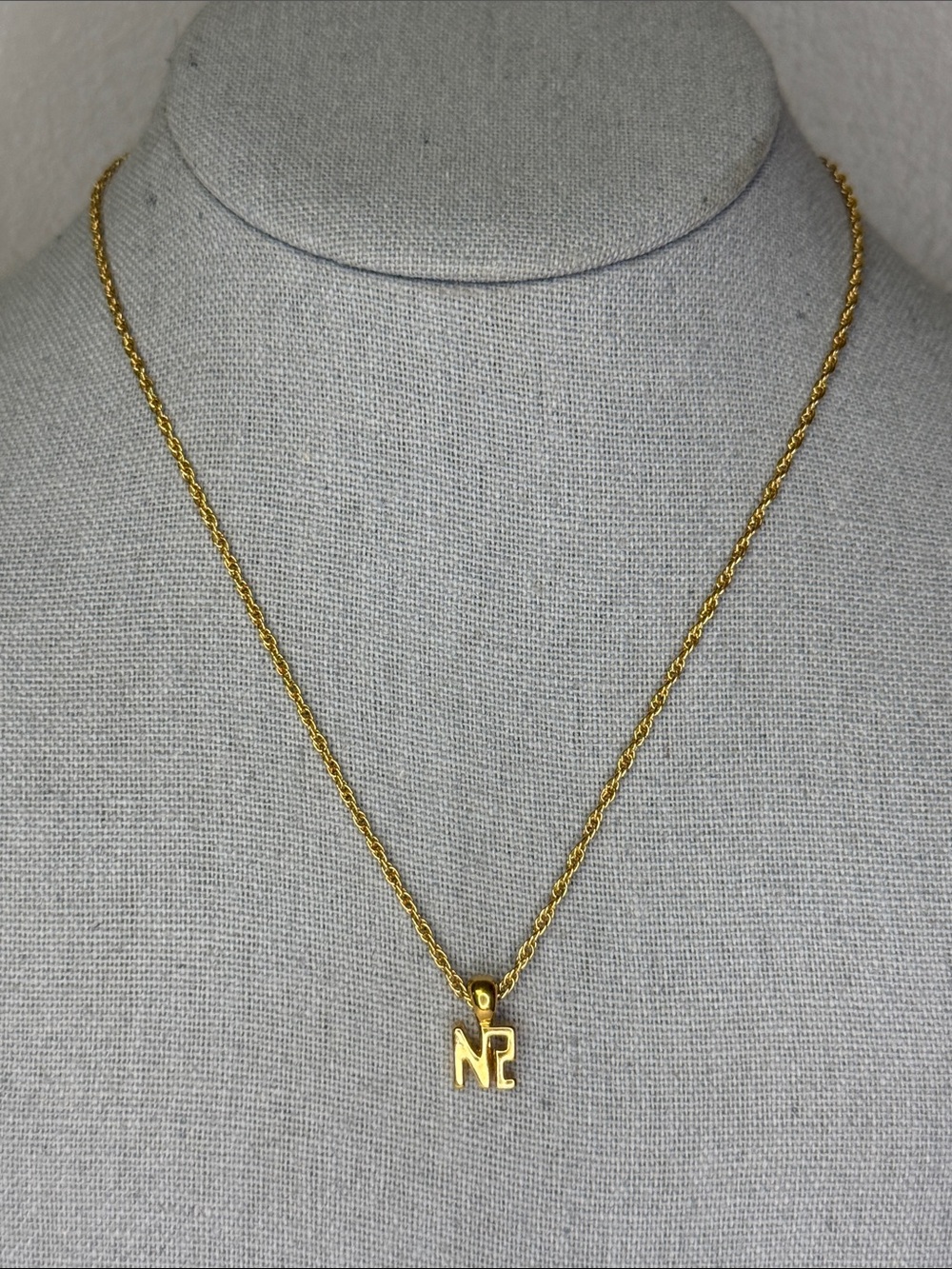 Vintage Nina Ricci NR Logo Pendant Necklace Gold Tone 16" Designer Jewelry
